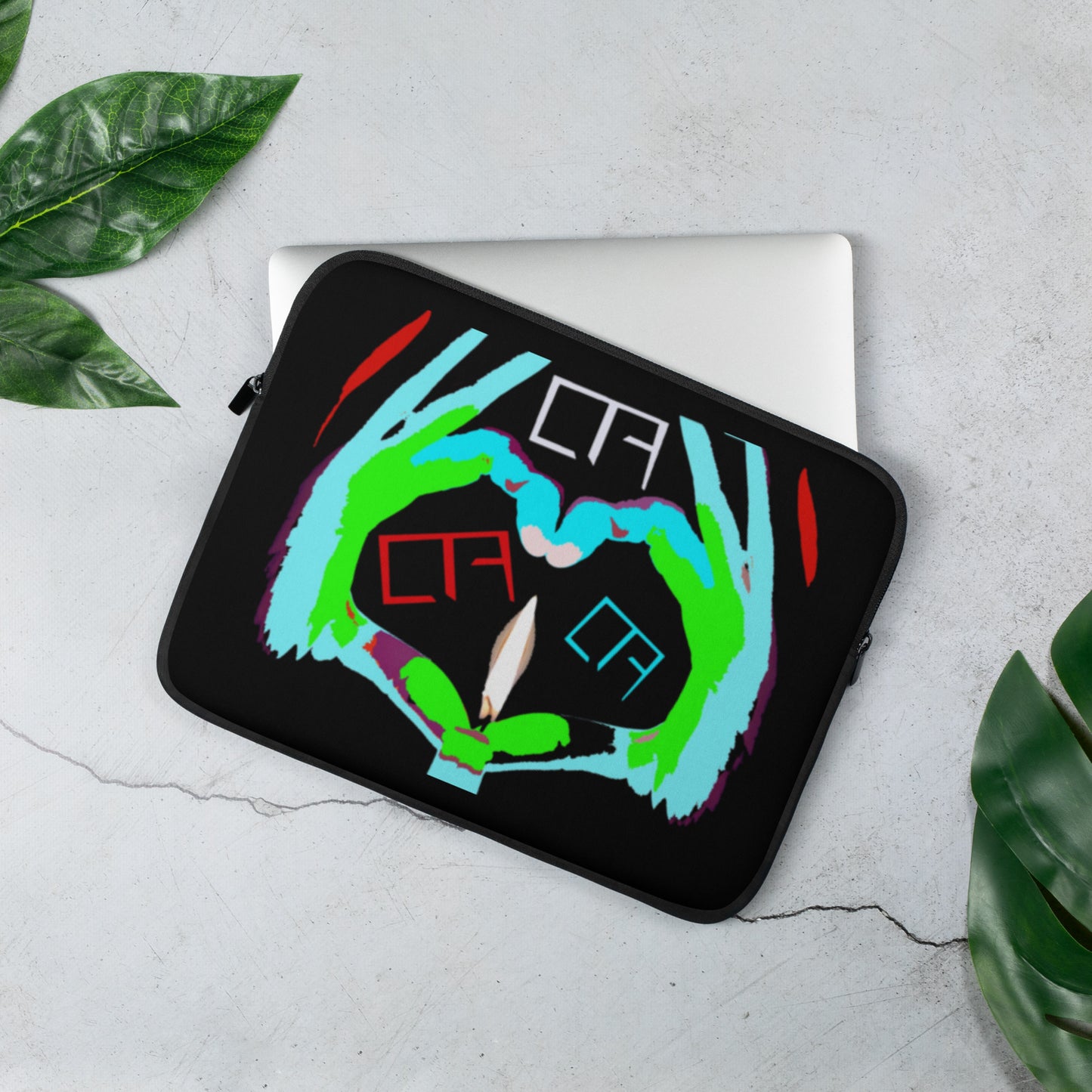 LOVE LAPTOP SLEEVE