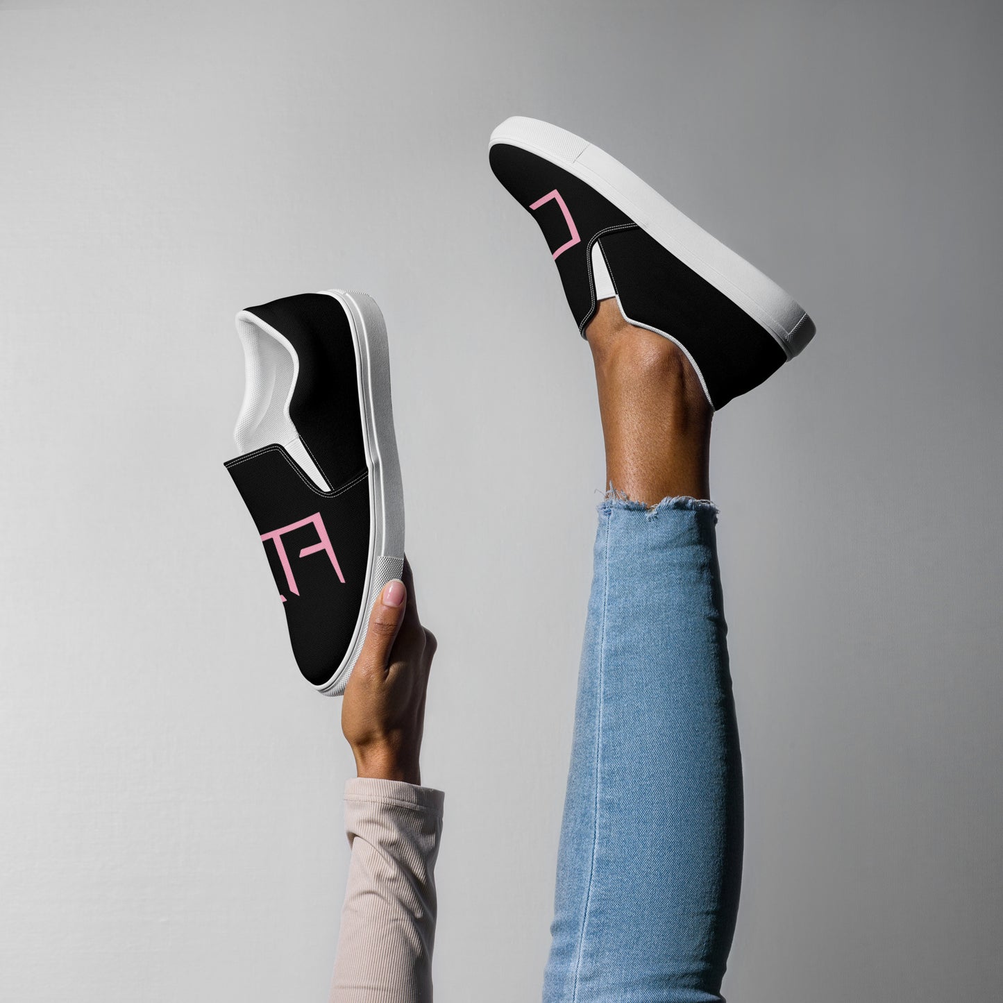 CTA WOMENS SLIP ONS